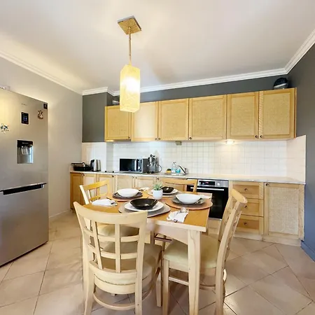 Stunning 2-bed In Appartamento